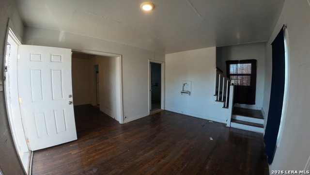 401 Natalen Property Photo 4