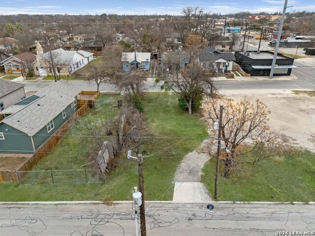 1505 Burnet St Property Photo 3
