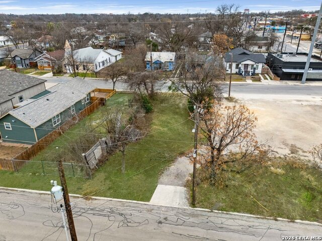 1505 Burnet St Property Photo 4