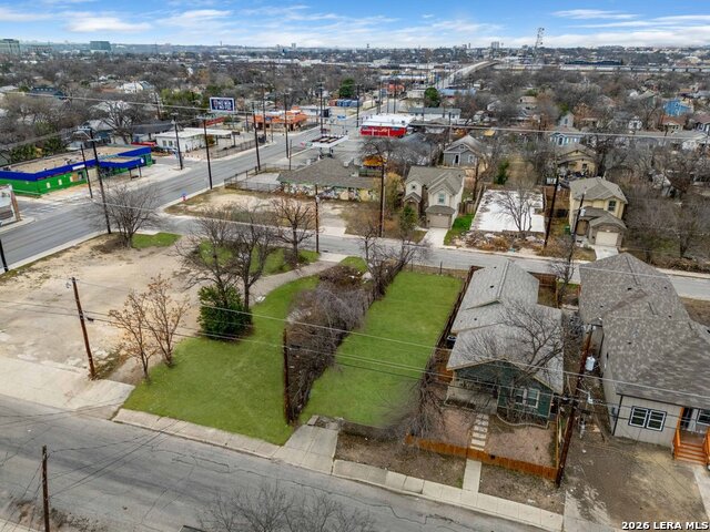 1505 Burnet St Property Photo 5