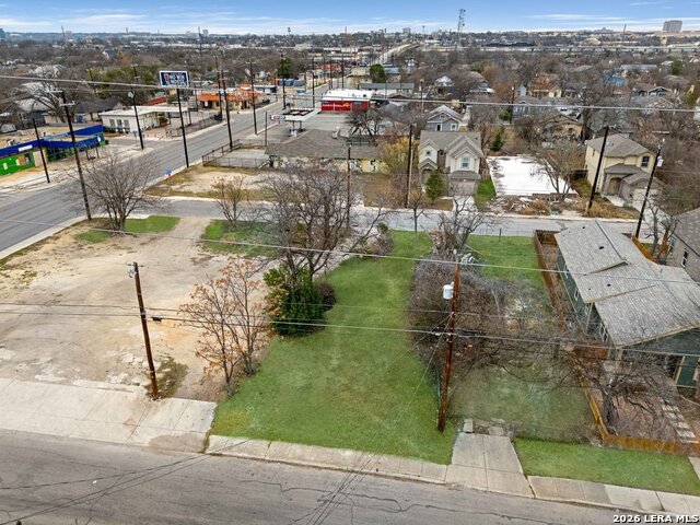 1505 Burnet St Property Photo 7