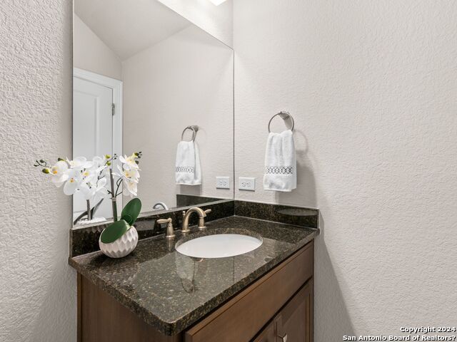 101 El Cielo Property Photo 26
