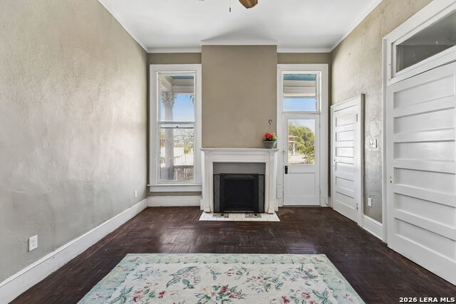 339 W Woodlawn Ave Property Photo 37