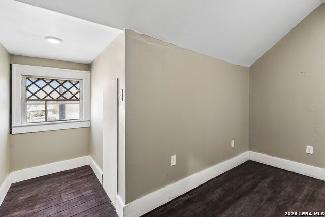 339 W Woodlawn Ave Property Photo 46