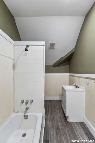339 W Woodlawn Ave Property Photo 49