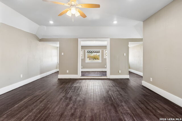 339 W Woodlawn Ave Property Photo 51
