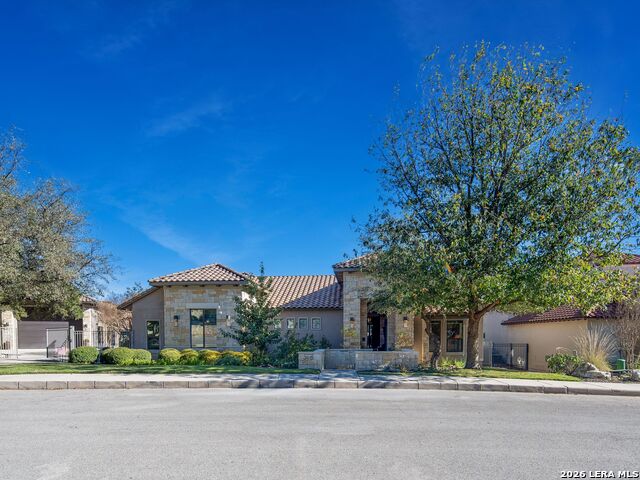 3915 El Chamizal Property Photo 1