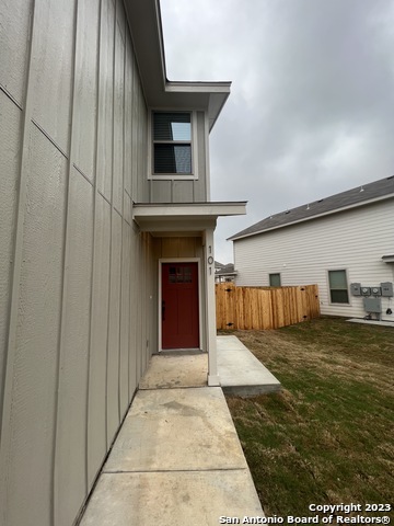 13851 Enzo Gate Property Photo 5