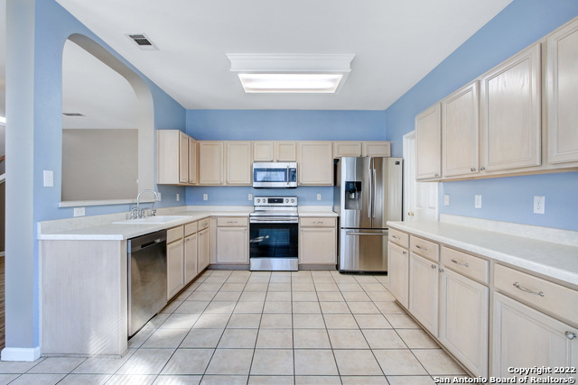 8615 Tioga Property Photo 12
