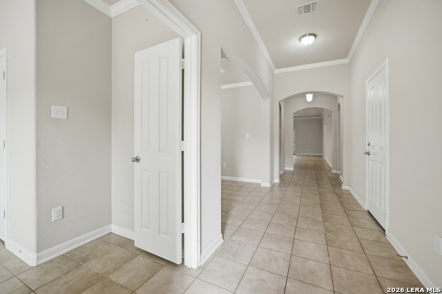 7815 Kings Spring Property Photo 3