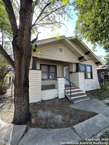 2246 E Houston St Property Photo 1