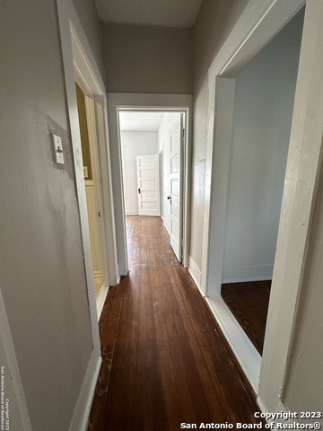 2246 E Houston St Property Photo 15