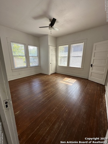 2246 E Houston St Property Photo 20
