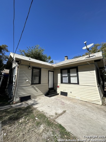 2246 E Houston St Property Photo 28