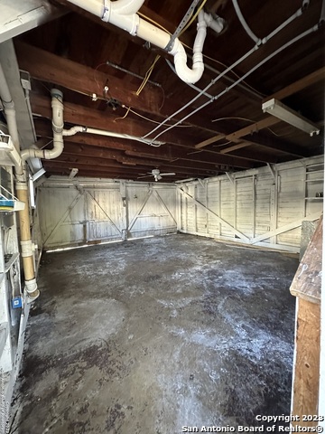 2246 E Houston St Property Photo 31
