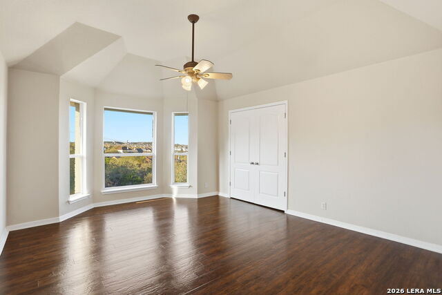 933 Great Tree Property Photo 25