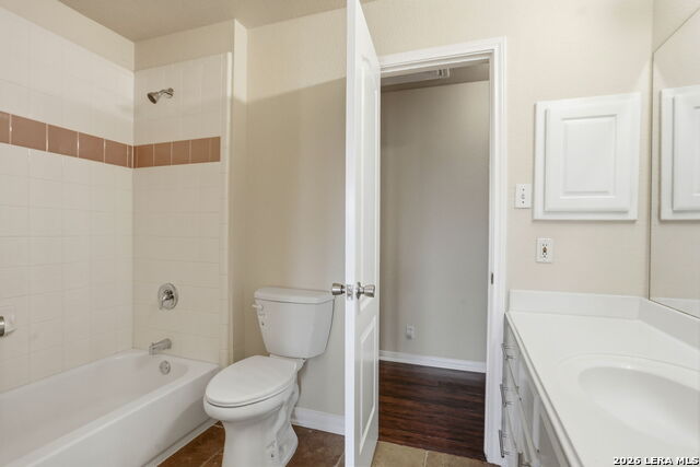 933 Great Tree Property Photo 26