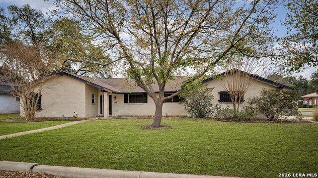 602 Moorside Property Photo 3