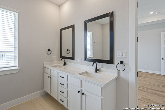 305 Lawrence Drive Property Photo 11