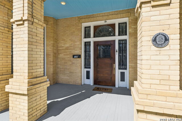 339 W Woodlawn Ave Property Photo 17