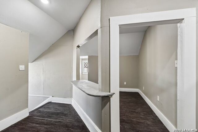 339 W Woodlawn Ave Property Photo 66