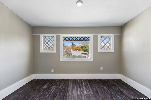 339 W Woodlawn Ave Property Photo 70