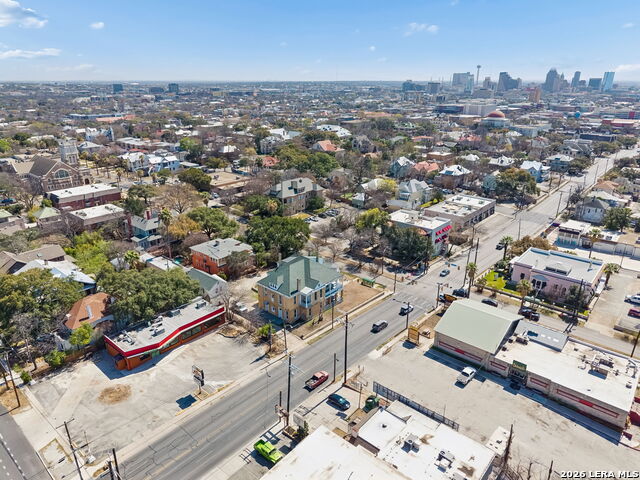 339 W Woodlawn Ave Property Photo 85