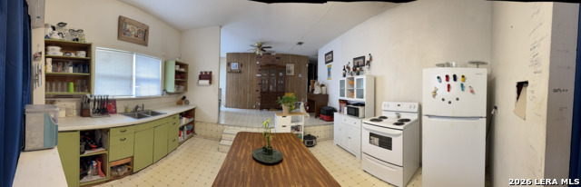 114 6th Property Photo 3