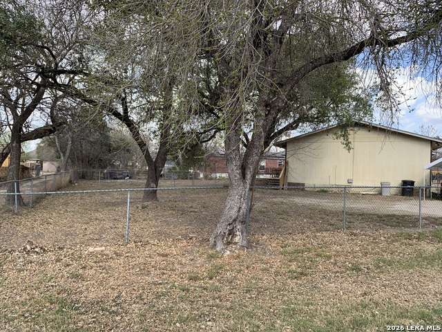 114 6th Property Photo 8