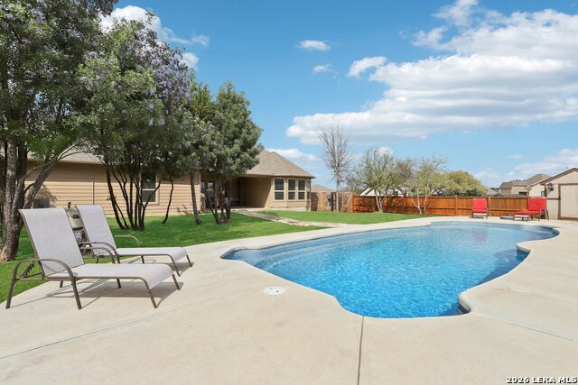 117 Texas Bnd Property Photo 2