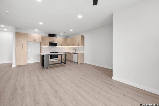 634 Central Parkway Property Photo 5