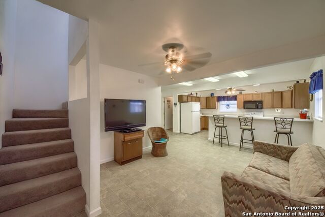 1108 Pebble Beach Dr Nw Property Photo 4