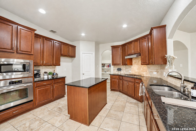 13835 Palatine Hill Property Photo 5