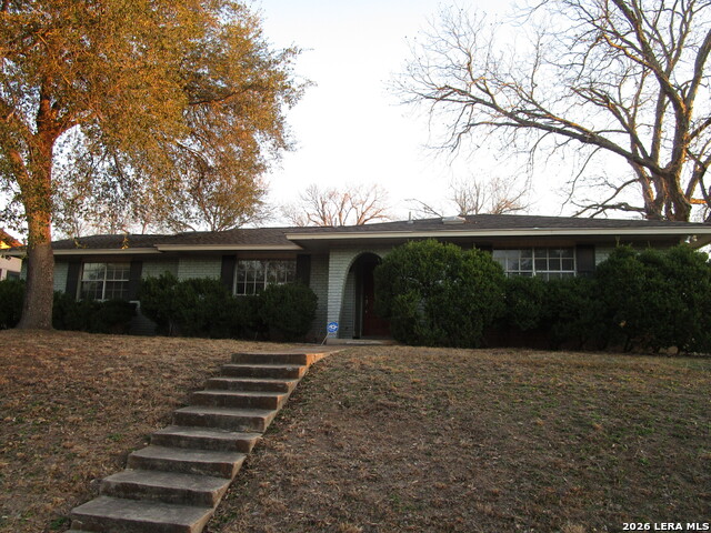 4614 Cambray Property Photo 1