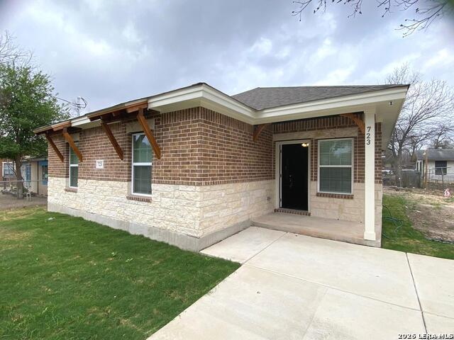 723 S San Bernardo Ave Property Photo 4