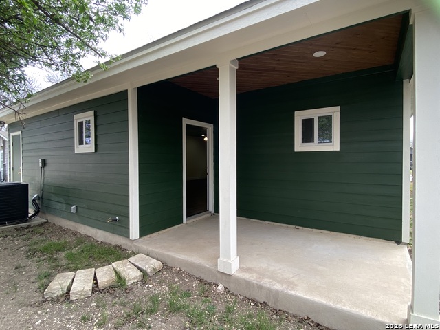 723 S San Bernardo Ave Property Photo 17