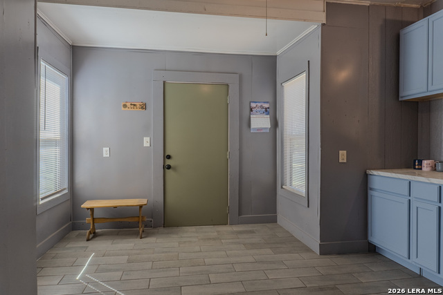 918 New Laredo Property Photo 15