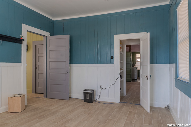 918 New Laredo Property Photo 22