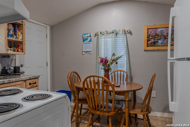 918 New Laredo Property Photo 37