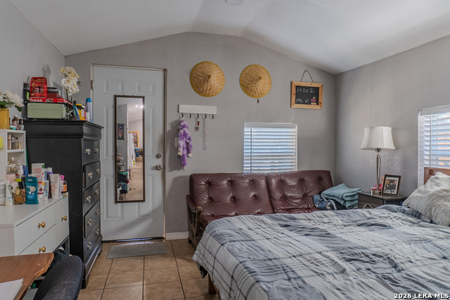 918 New Laredo Property Photo 40