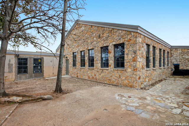 24116 W Interstate 10 Property Photo 7