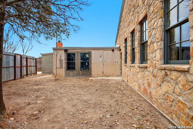 24116 W Interstate 10 Property Photo 8