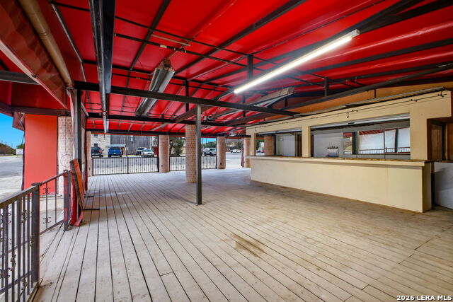 24116 W Interstate 10 Property Photo 10