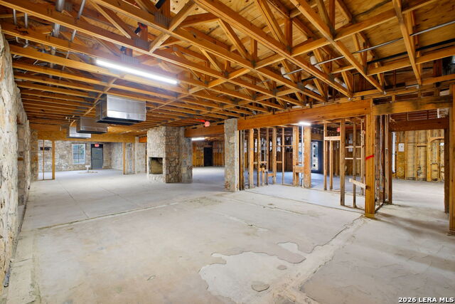 24116 W Interstate 10 Property Photo 22
