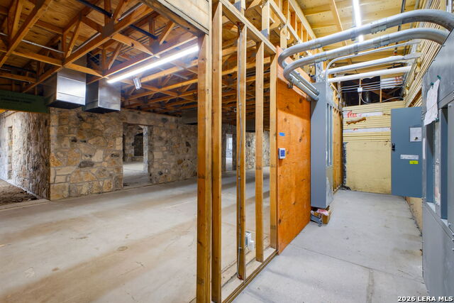 24116 W Interstate 10 Property Photo 24