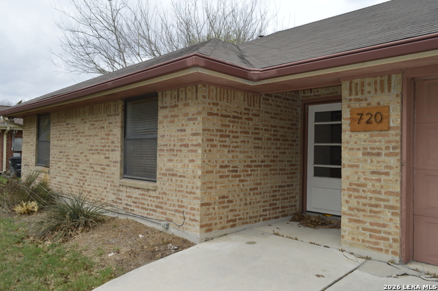 720 Belmont Property Photo 1