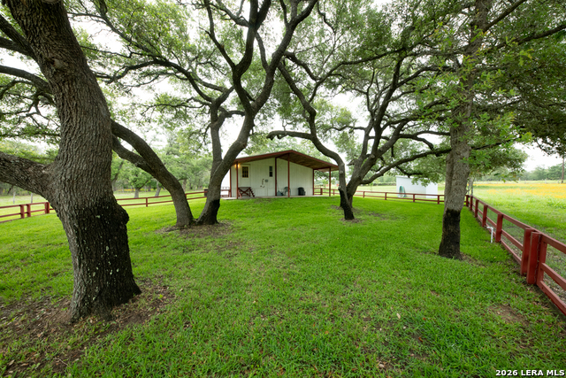 104 Longhorn Rd Property Photo 2