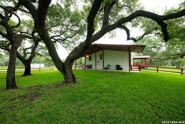 104 Longhorn Rd Property Photo 3