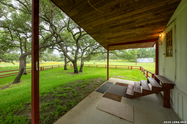 104 Longhorn Rd Property Photo 15