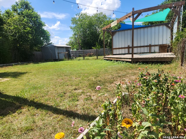 210 Kingsbury Property Photo 17